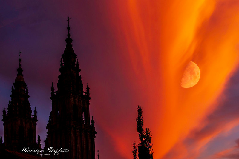 Tramonto infuocato a Santiago de Compostela